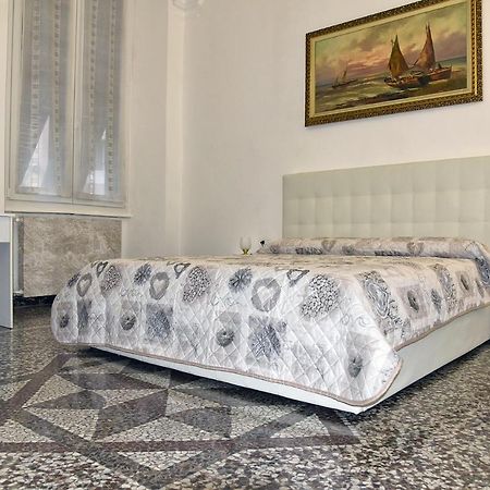 Апартаменты Katiuscia'S Little Corner Специя Экстерьер фото