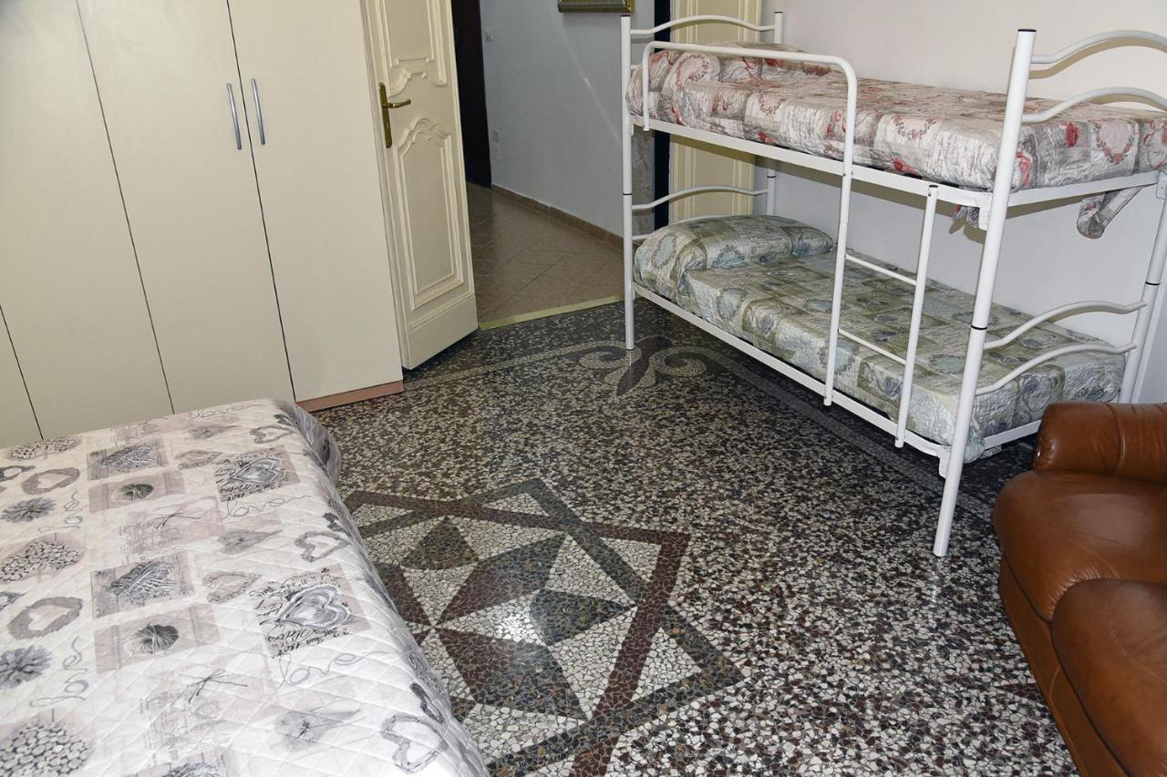 Апартаменты Katiuscia'S Little Corner Специя Экстерьер фото